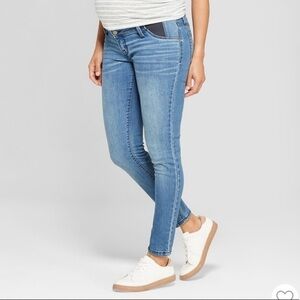 (14)- Isabel Maternity by Ingrid & Isabel High-Rise Inset Panel Jeans‎
